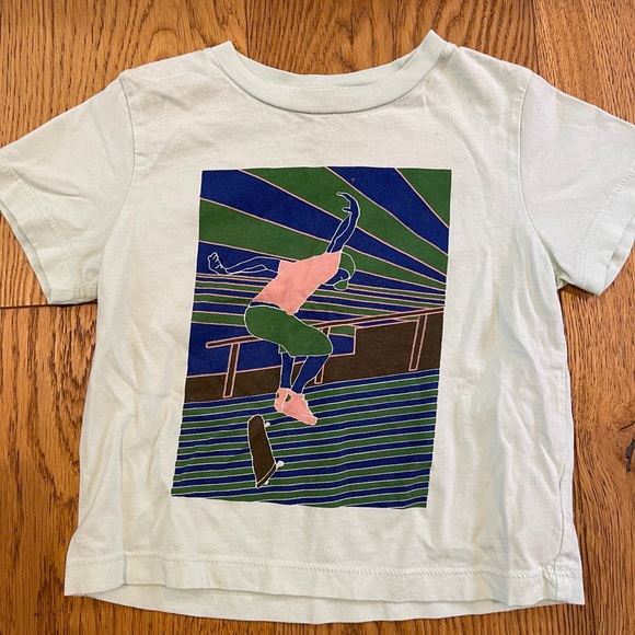 Lot of 4 2T T-shirts - Picture 4 of 6